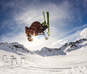 ng体育官网-英媒曝巴黎圣日耳曼锁定维拉新核 23岁罗杰斯身价或飙升至近亿英镑